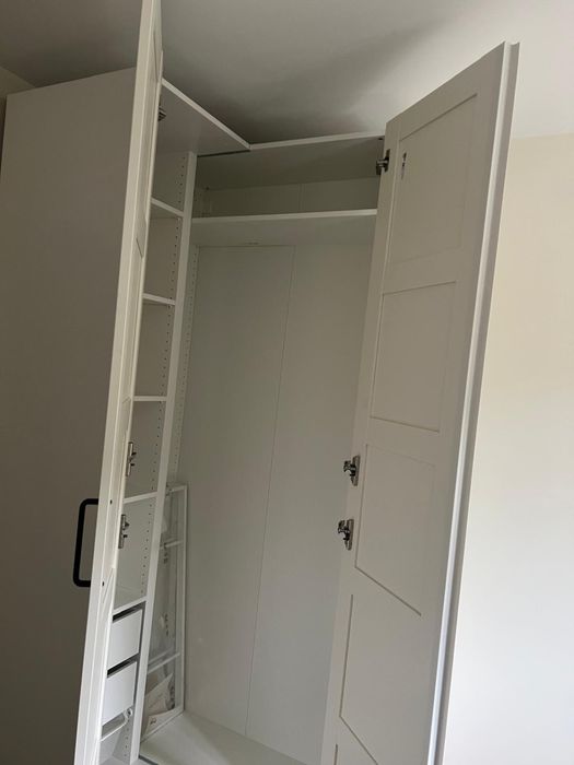 Do sprzedania szafa narozna wysokość 236