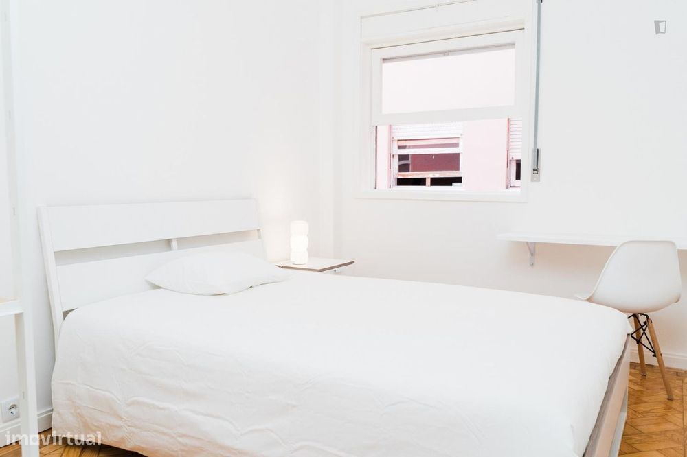 245778 - Quarto com cama de casal em...