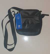 Bolsa adidas nova !