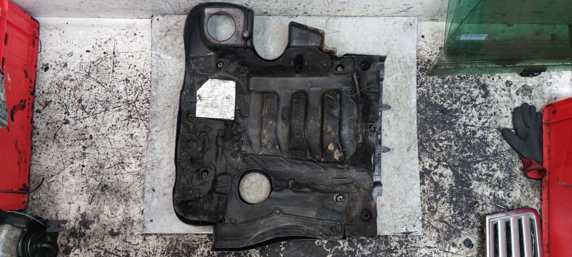 BMW E60 E65 E53 525D 530D 730D 3.0D 2.5D M57 Osłona Pokrywa Silnika