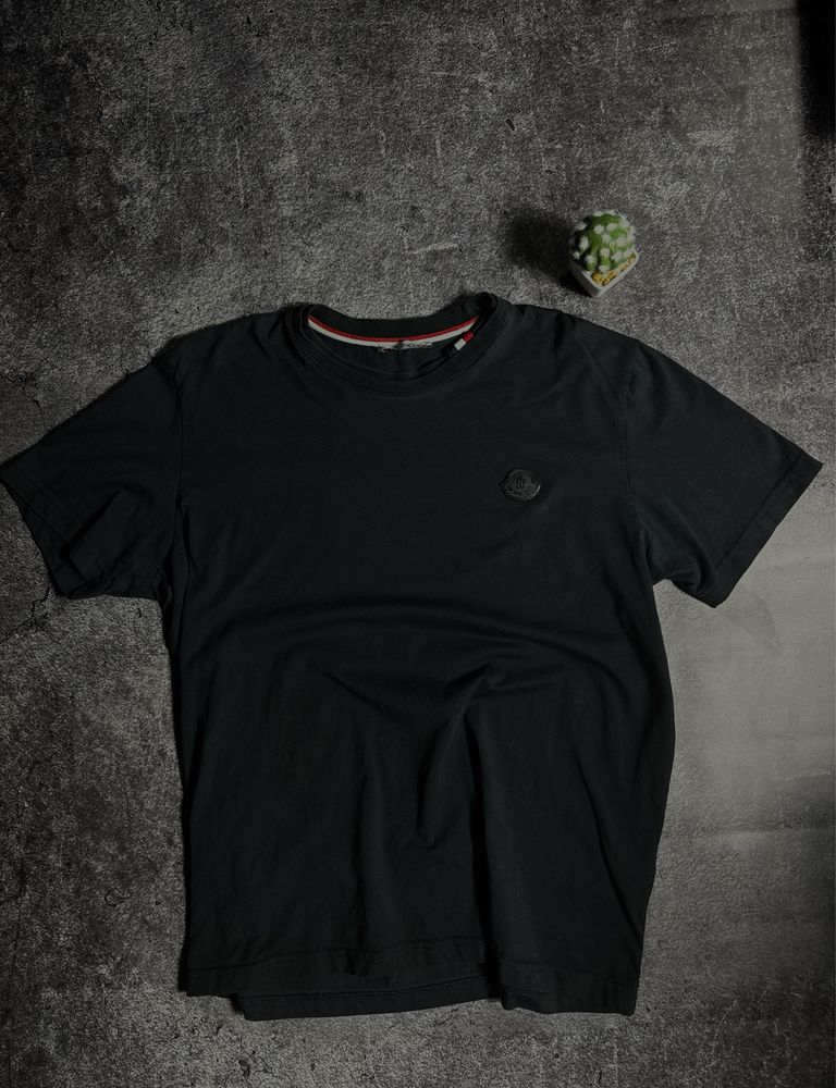 Футболка Moncler