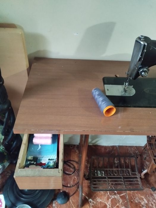Máquina de costura,marca singer