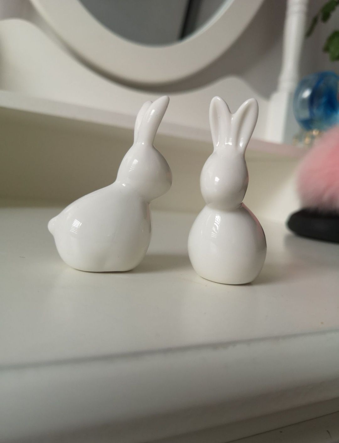 Figurki zajączki białe króliczki