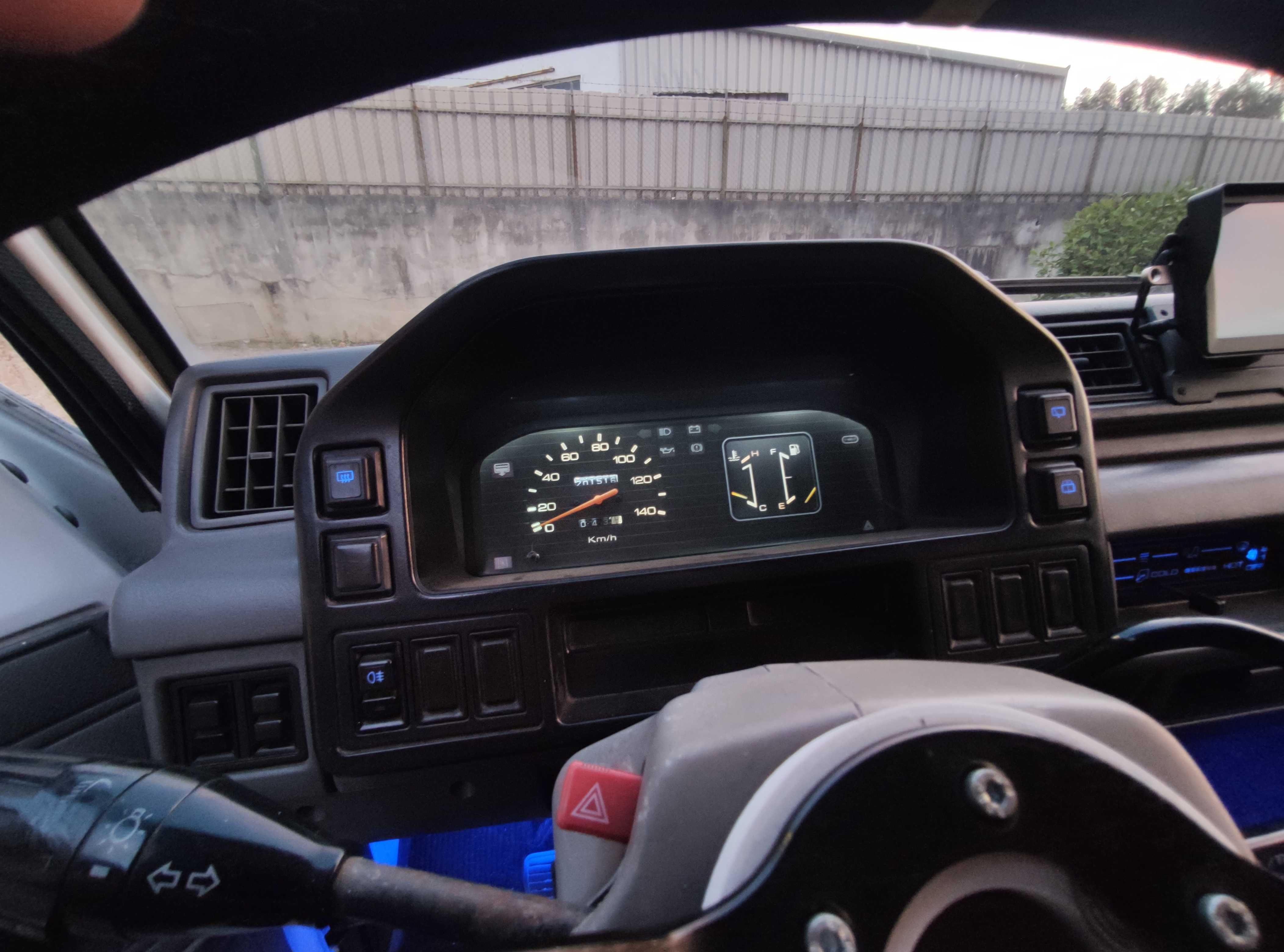 Isuzu Midi 2.4 Turbo Diesel