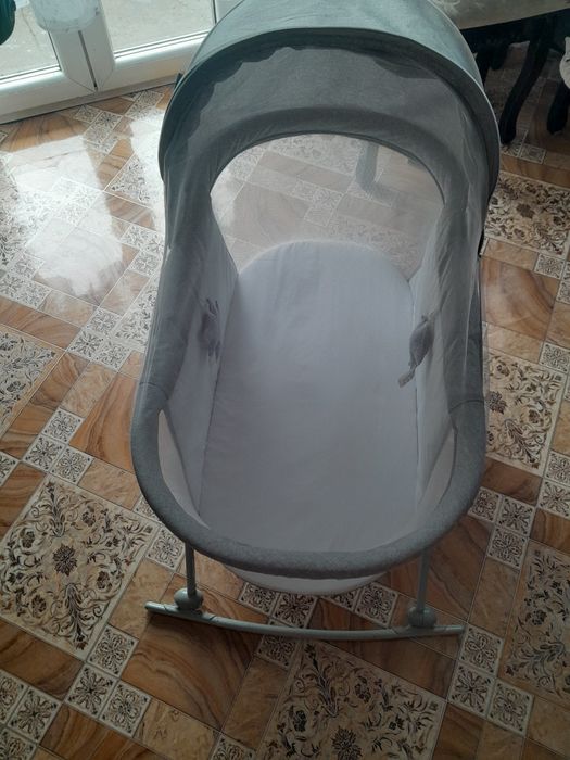 Kołyska turystyczna dla dziecka