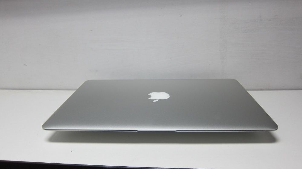 Mac Book Air 13.3" Intel Core i5 .Ram 8 gb. Вибiр ноутбуків Київ