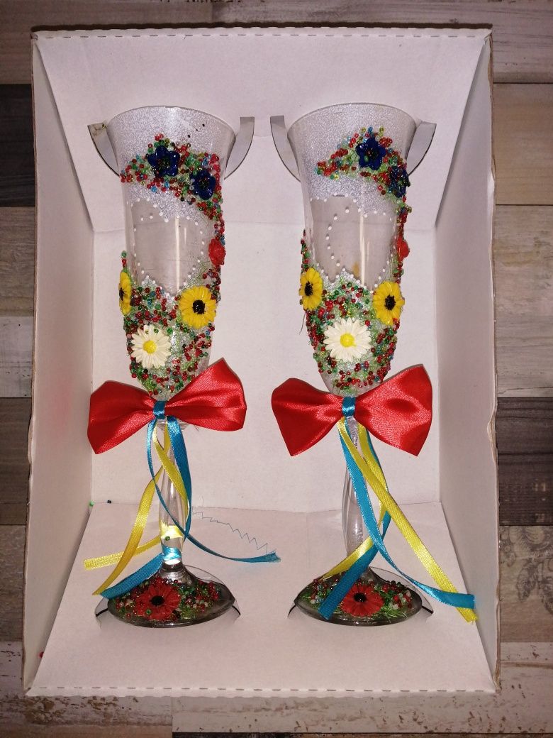 Свадебные бокалы в украинском стиле