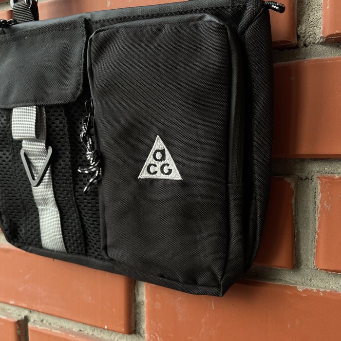 Сумка / мессенджер Nike ACG