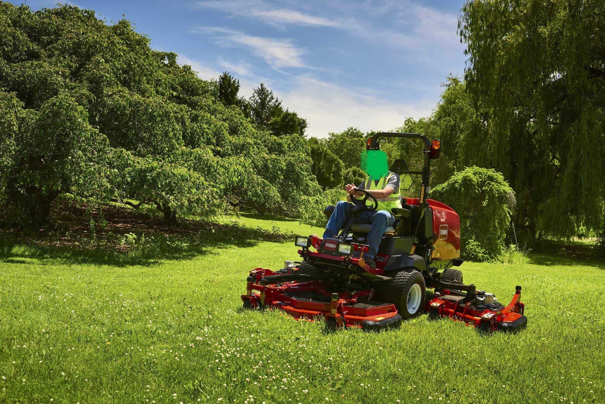 Kosiarka Toro 4000D Kosiarka TORO Groundsmaster rotacyjna Wrzecionowa