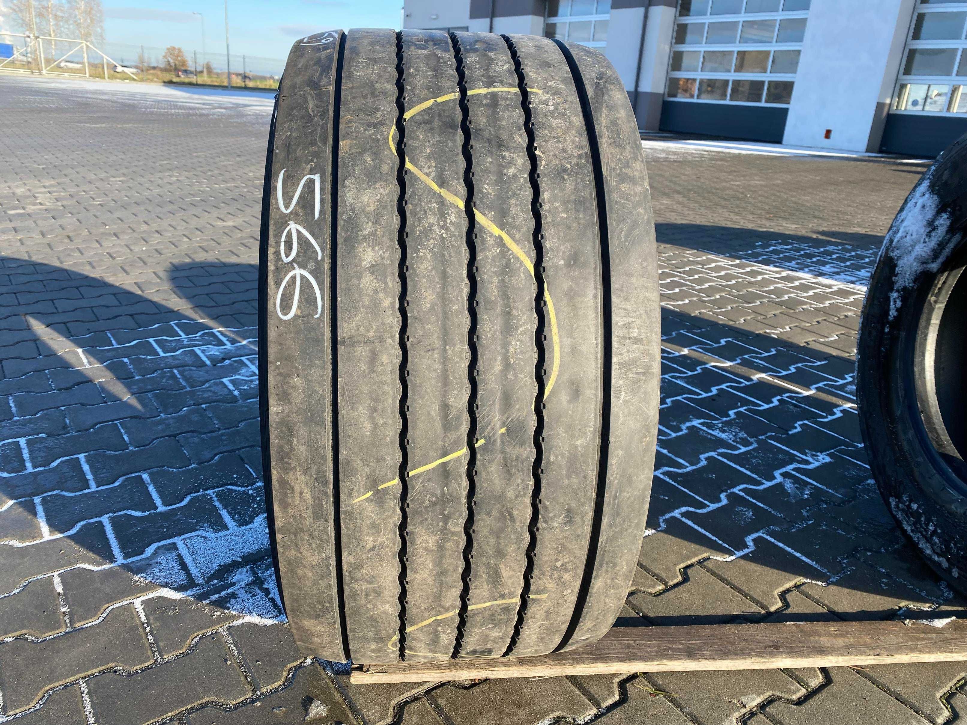 Opona 445/45R19.5 SEMPERIT RUNNER T2 Naczepowa 8-10mm MEGA