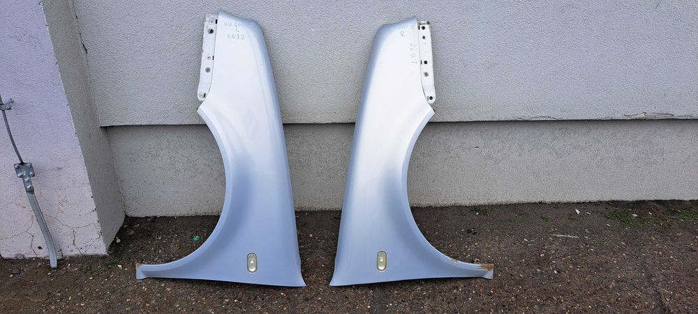 Błotnik błotniki przód Volkswagen Golf IV LB7Z oryginał