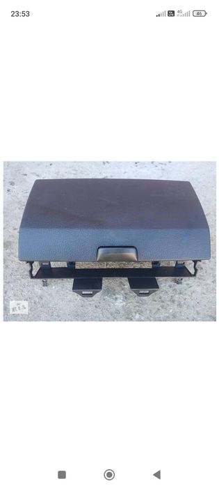 Бардачок торпеди мазда 6 gg у доброму стані