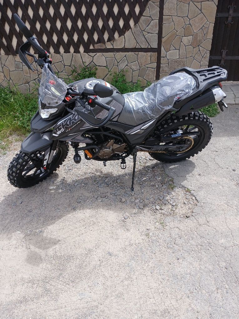 Безкоштовна доставка Tekken New GTRS 250 4 V Cross