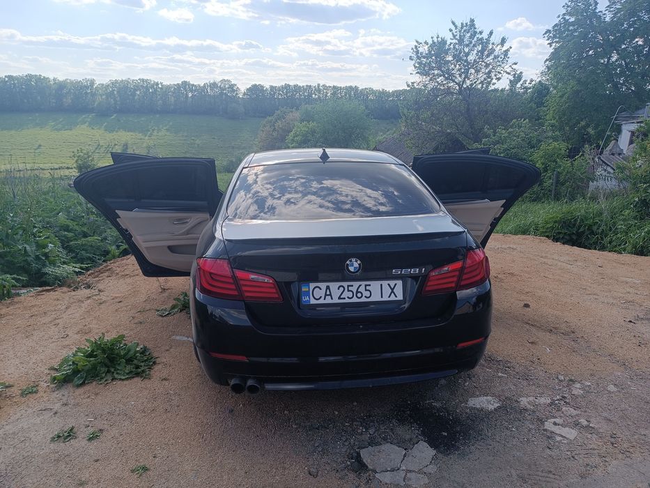 Продам власне авто BMW f 10