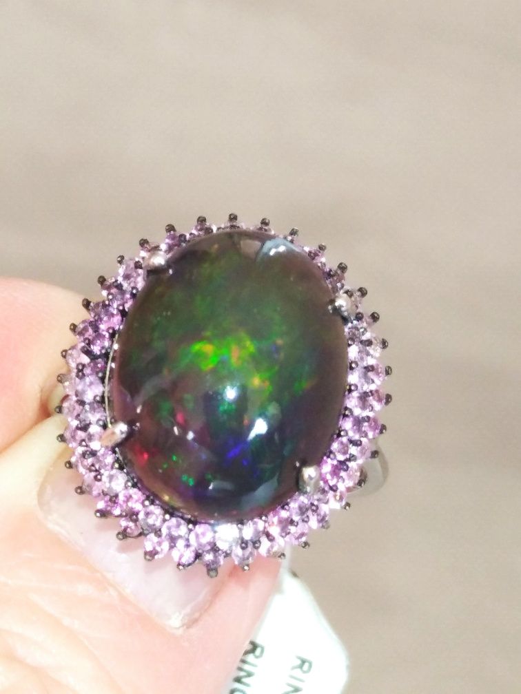 Opal czarny naturalny