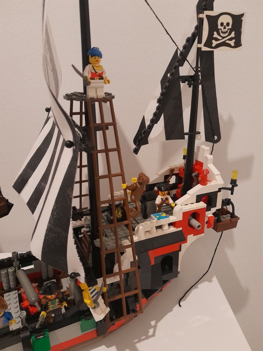 Lego Pirates Skull's Eye Schooner 6286