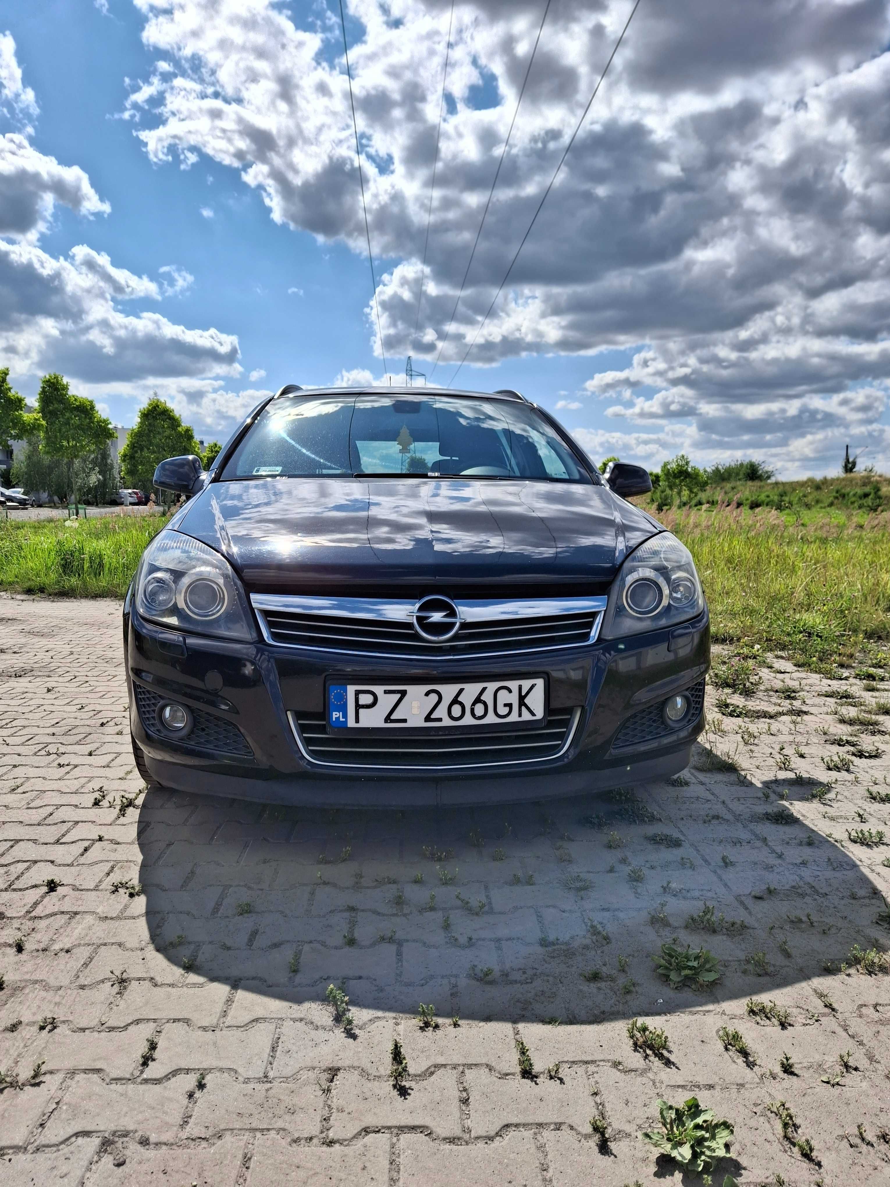 Opel Astra H III 2010 r. 1,7 CDTI diesel 125 KM po liftingu WEBASTO