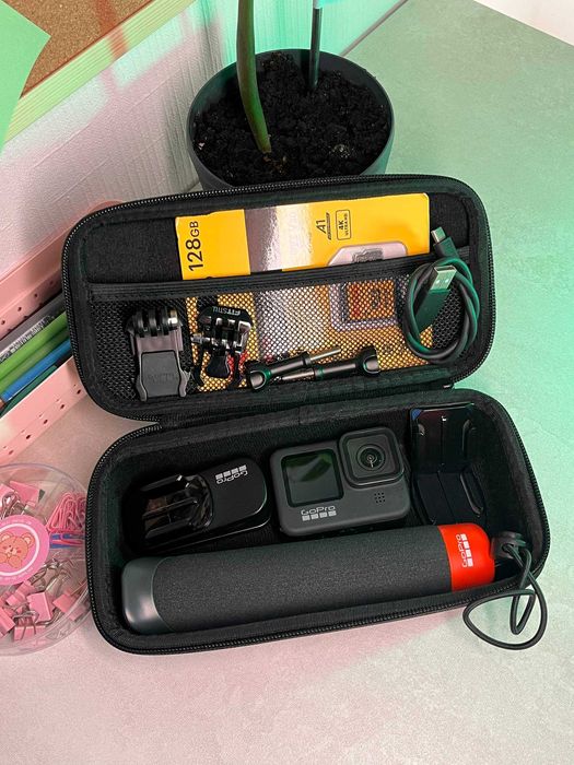 GoPro Hero 9 з хорошим комплектом