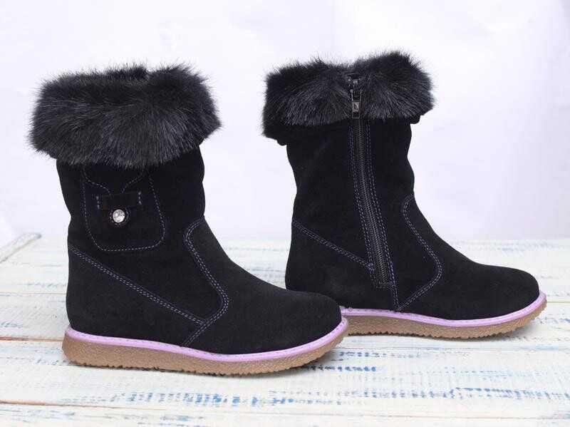 Чобітки на дівчинку.Продам дешево
