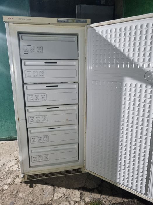 Продам морозилку