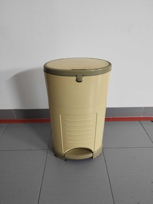 Balde recipiente para fraldas Korbell