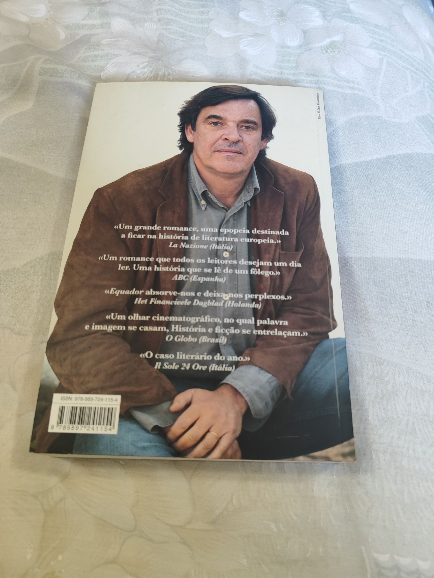 Livro Equador de Miguel Sousa Tavares
