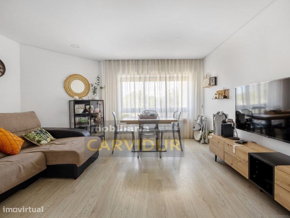 Alto do Seixalinho T2 totalmente remodelado com 2 terraços