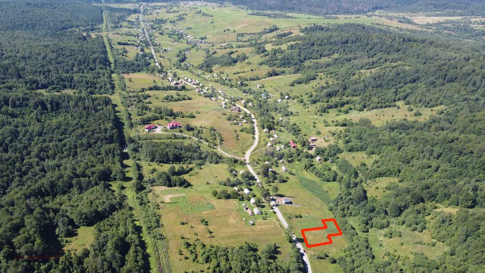 Продається земельна ділянка  0.35 га  в куточку Карпат, в с.Климець