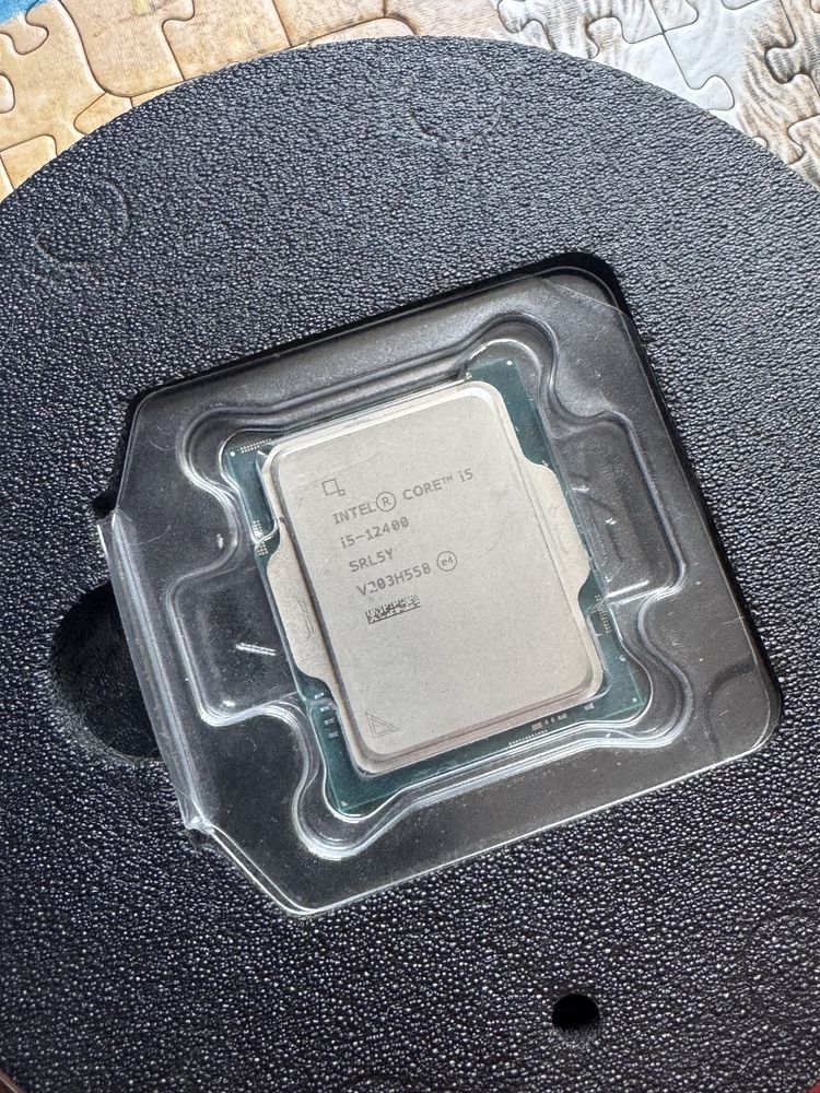 Intel Core i5-12400 – ze zintegrowaną kartą graficzną, stan idealny
