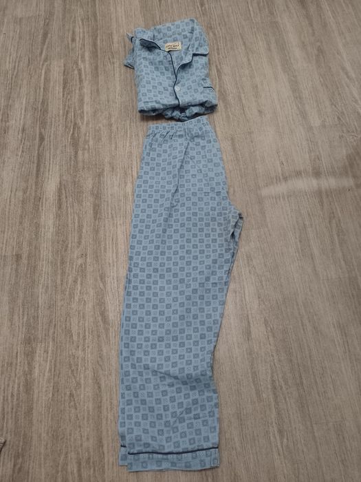 Sprzedam męską piżamę rozmiar L na wzrost  168-176 cm