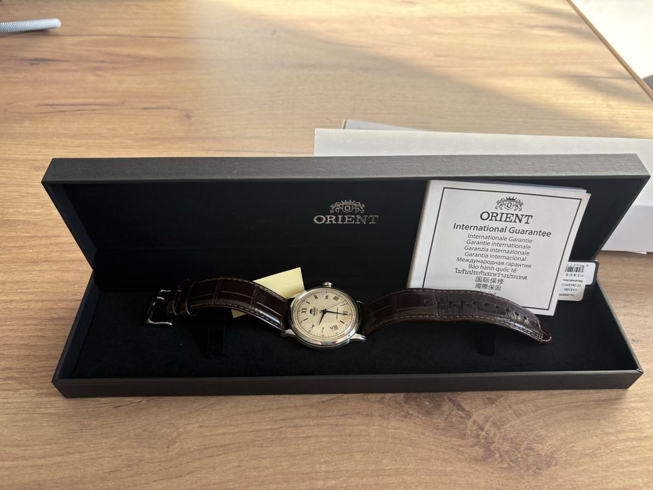Zegarek automatyczny Orient Bambino FAC00009N0 pół roczny