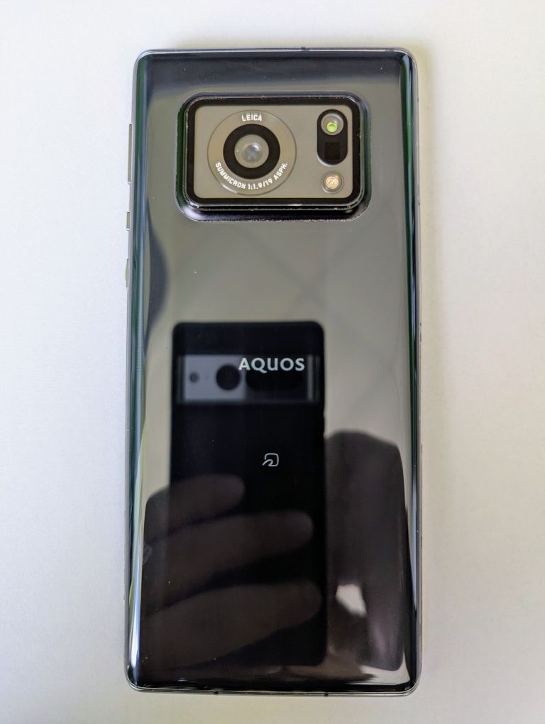 Смартфон Sharp Aquos R6 Leica Edition