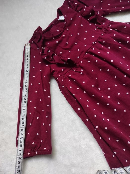 Сукня на дівчинку.