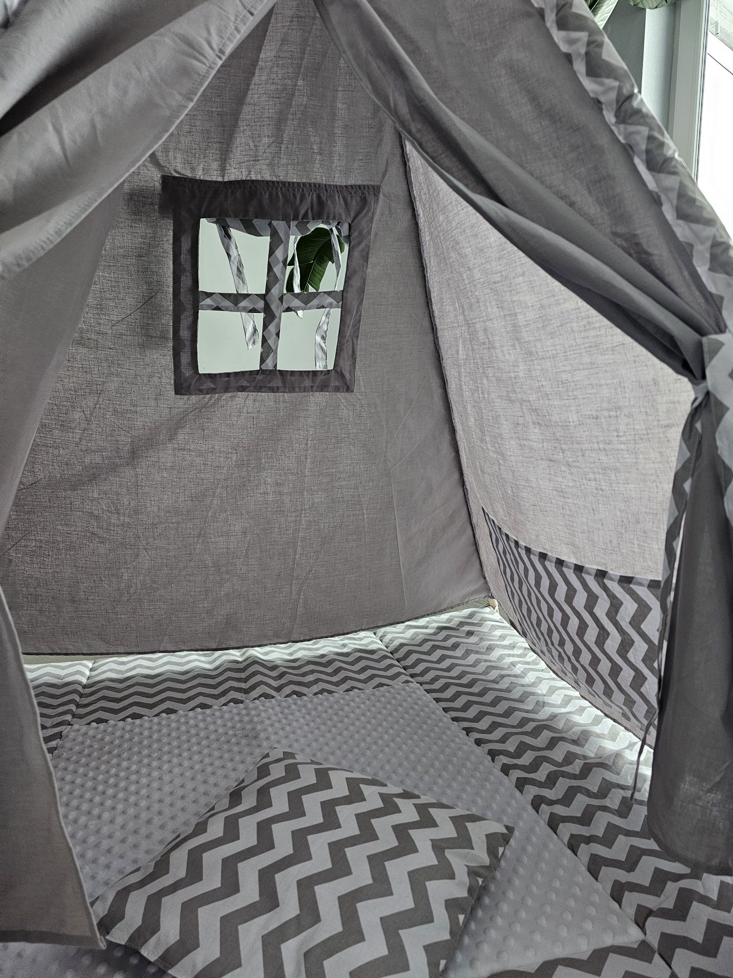 Domek Namiot tipi 3 poduszki okno zamykane kieszen szare wigwam