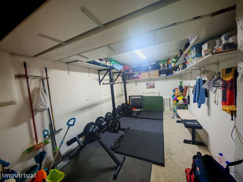 Garagem bem localizada