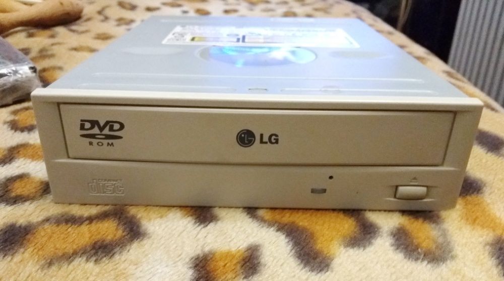 LG DVD -8162B