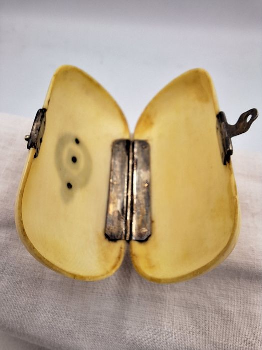 Portmonetka na monety XIX w. kość celuloid