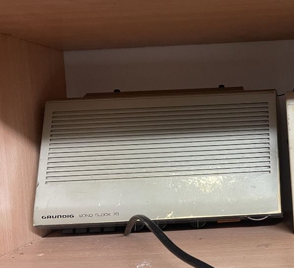 Stary adiobudzik retro PRL GRUNDIG SONO CLOCK 70