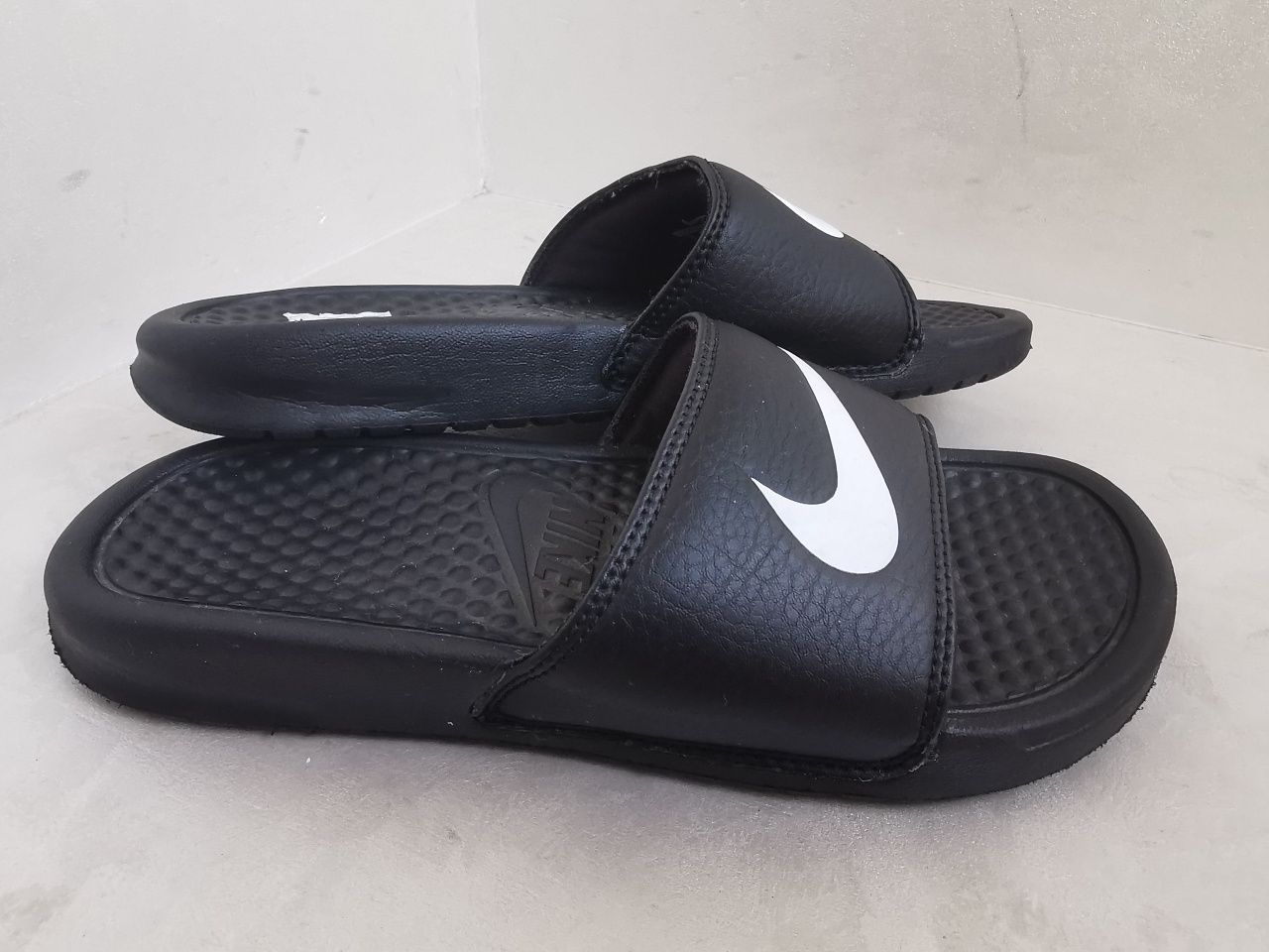 Женские шлепанцы "Nike  Benassi Swoosh Slides" #312432-010 (11) white/