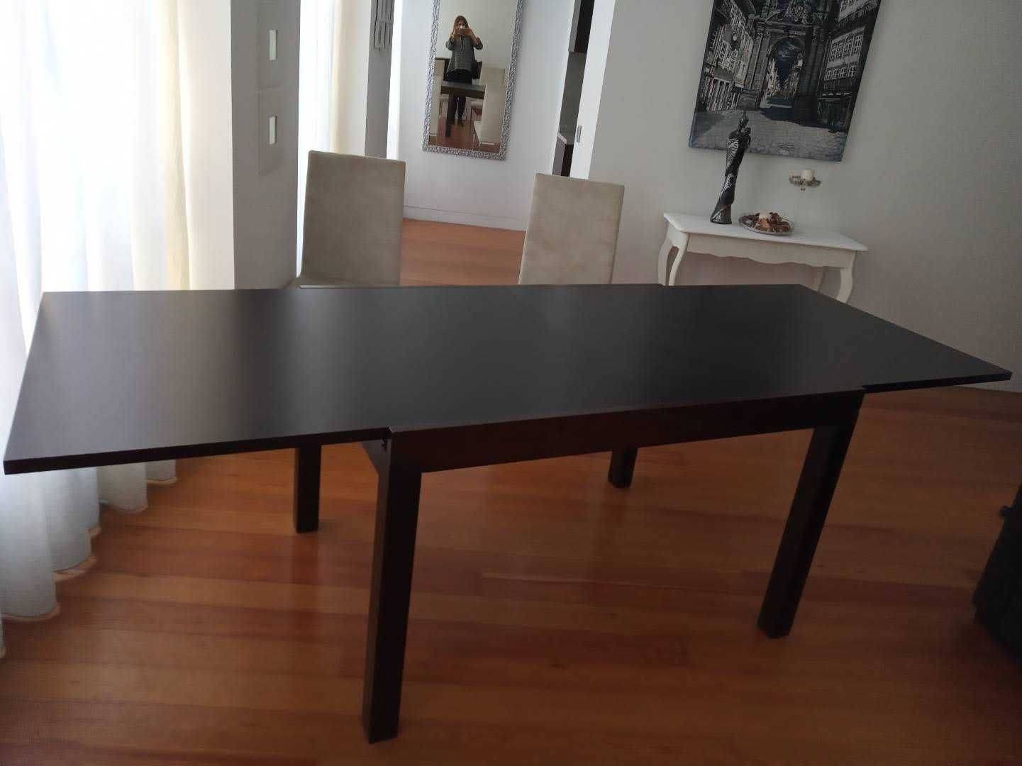 Mesa de sala de jantar