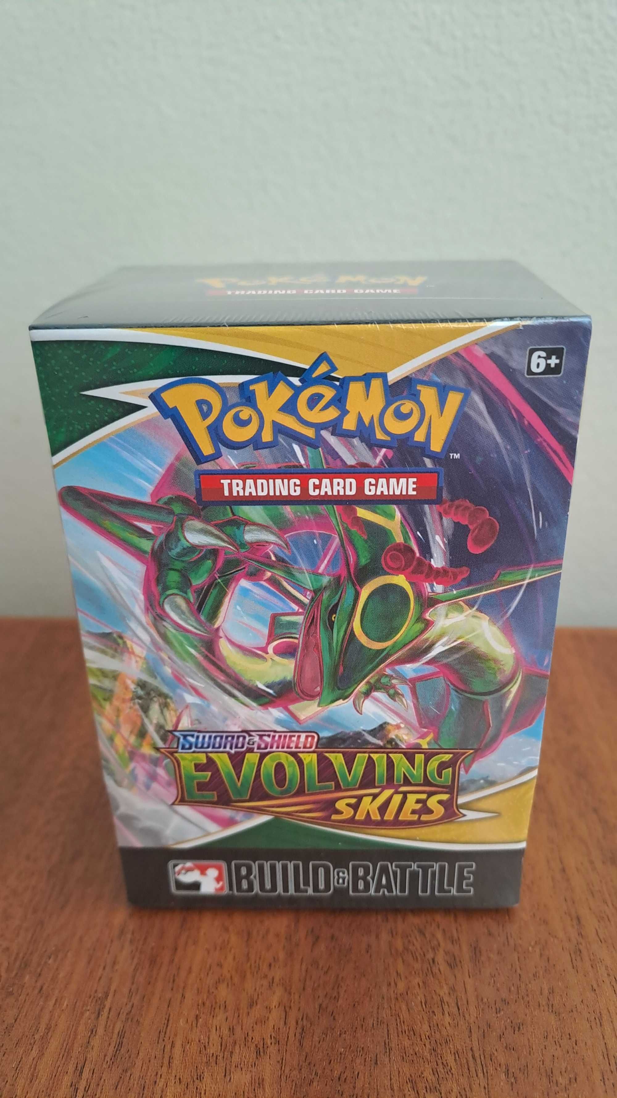 Pokemon Evolving Skies - Build & Battle