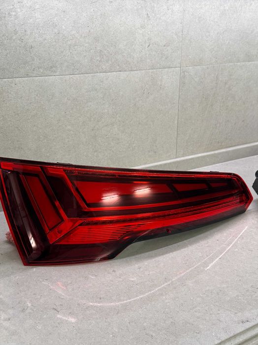 Задні фонарі б/у на Ауді Q5 80A рестайлінг Америка 2022р.