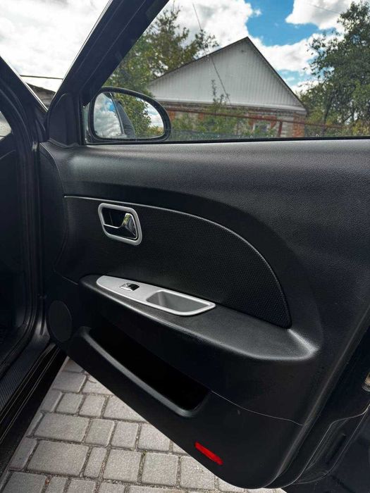 чорний хетчбек ЗАЗ Forza 2012 1.5 л  Газ / Бензин