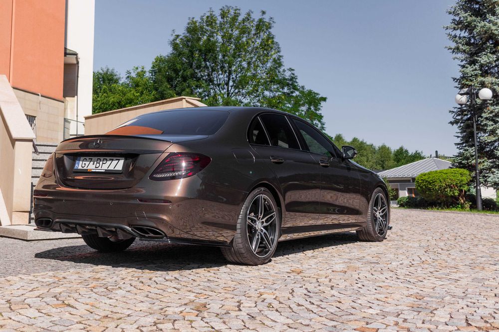 Mercedes E43 AMG Samochód na ślub, wesele, wynajem - samochodowe-love