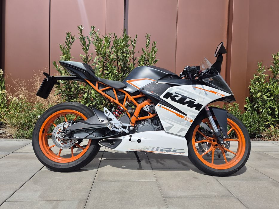 KTM rc390 salon PL na tor i na drogę, po motocyklistce :)