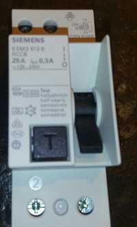 Interruptor diferencial Siemens 25 AMP 30 MA novo