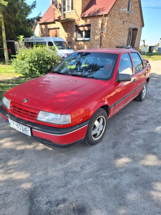 Samochód osobowy marki Opel Vectra 1992