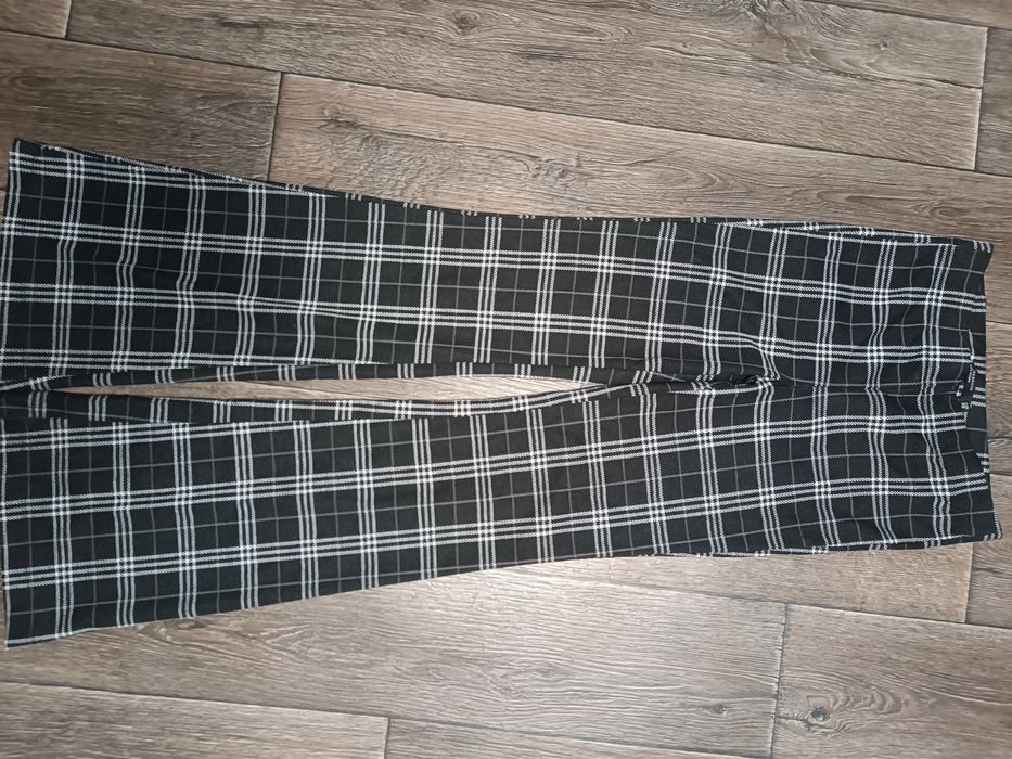 Брюки в клітинку