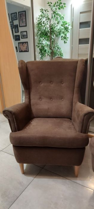 Fotel uszak brązowy