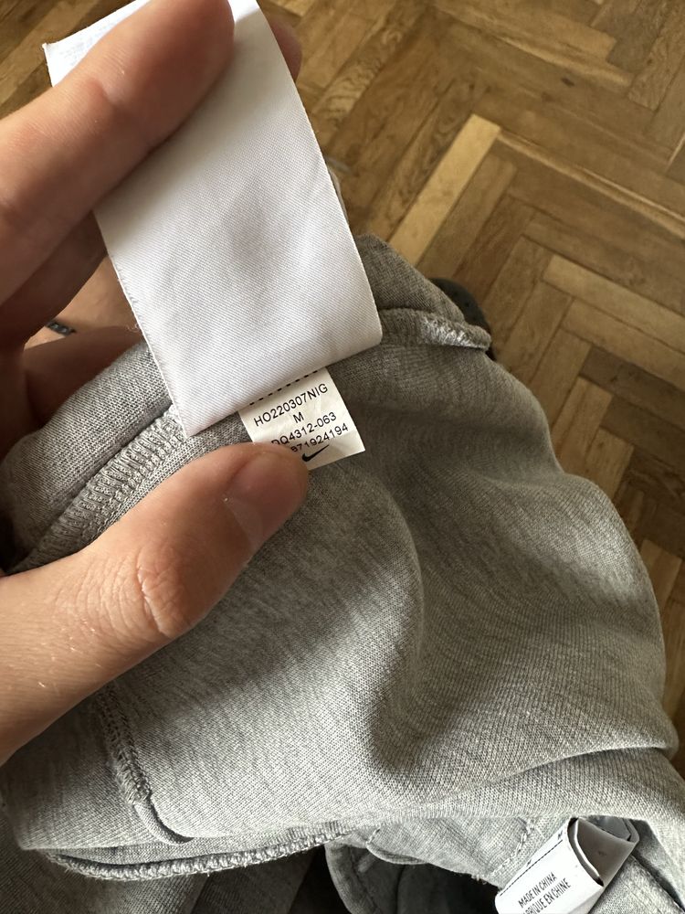 Оригінальні штани Nike tech fleece Sportswear M size